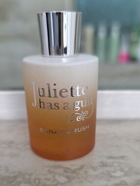 Juliette Has a Gun Banana Rush Body Oil - Amber Cream Gradient